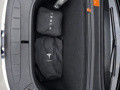 Used 2016 Tesla Model X Performance image 12