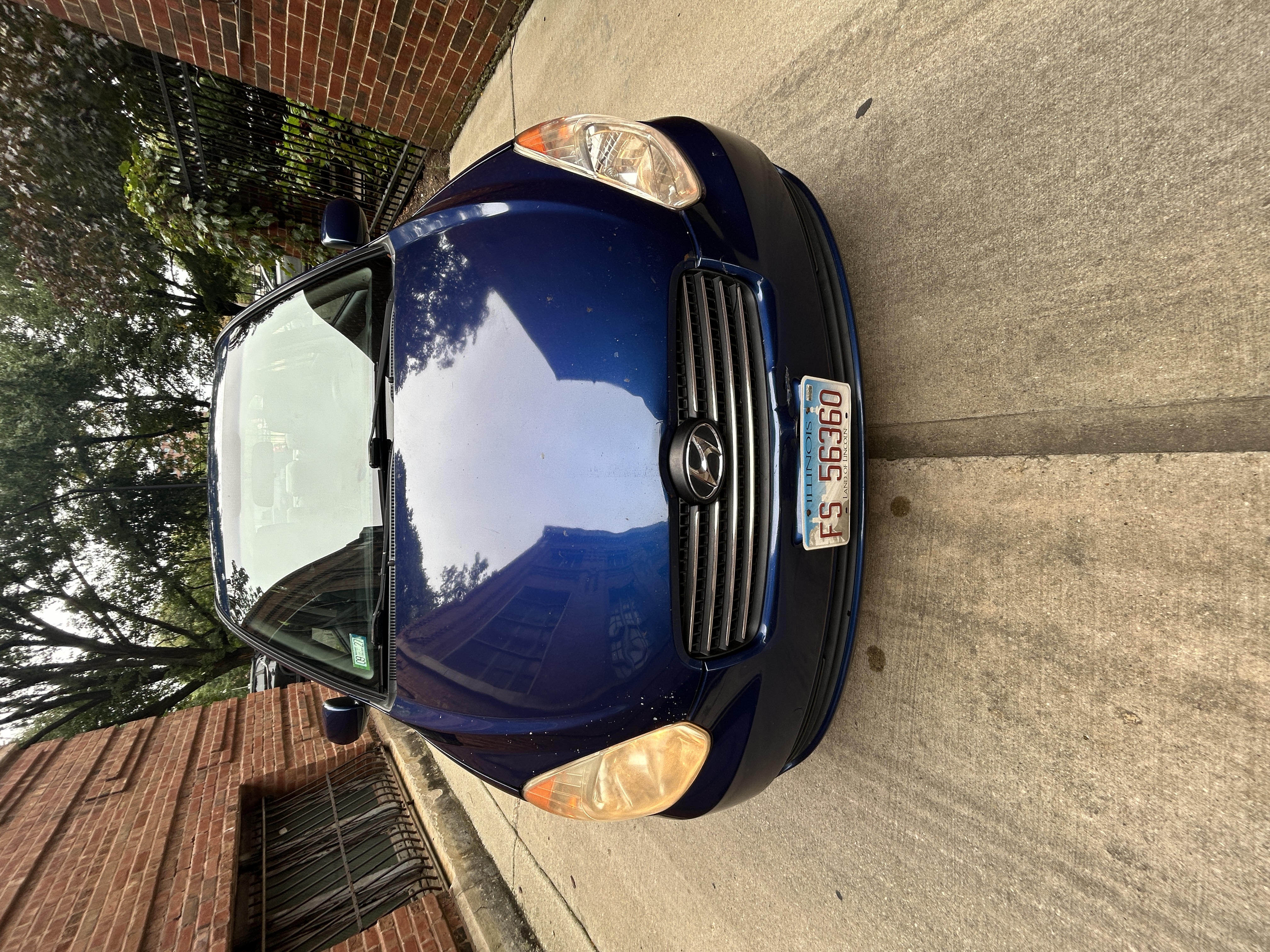 Used 2011 Hyundai Accent GLS w/ Premium Pkg 4 FWD image 10