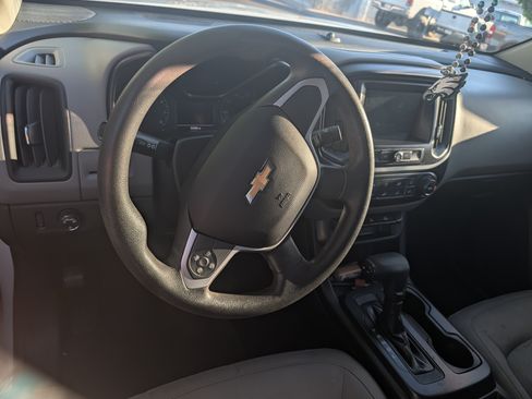 Used 2018 Chevrolet Colorado W/T w/ WT Convenience Package image 4