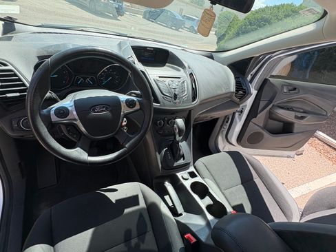 Used 2016 Ford Escape S FWD image 5
