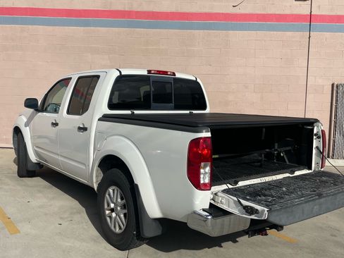 Used 2017 Nissan Frontier S image 9