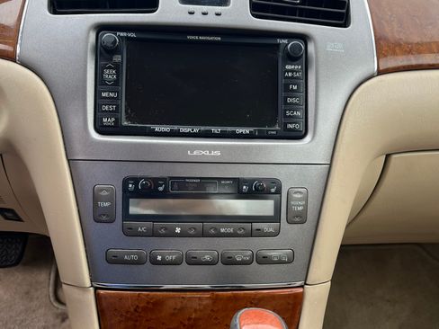 Used 2005 Lexus ES 330 FWD image 12