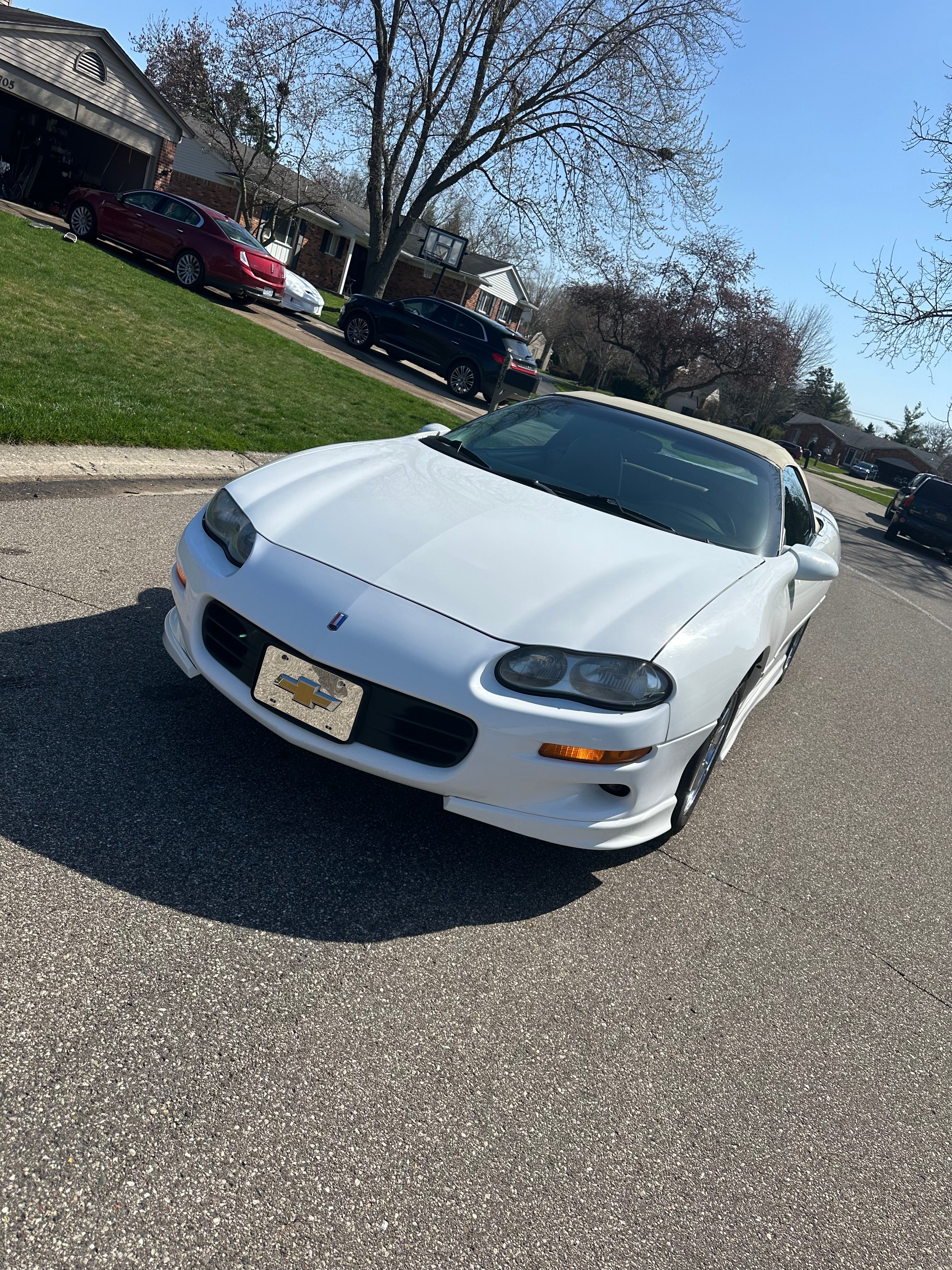Used 2001 Chevrolet Camaro LT w/ Sport Appearance Pkg RWD image 10