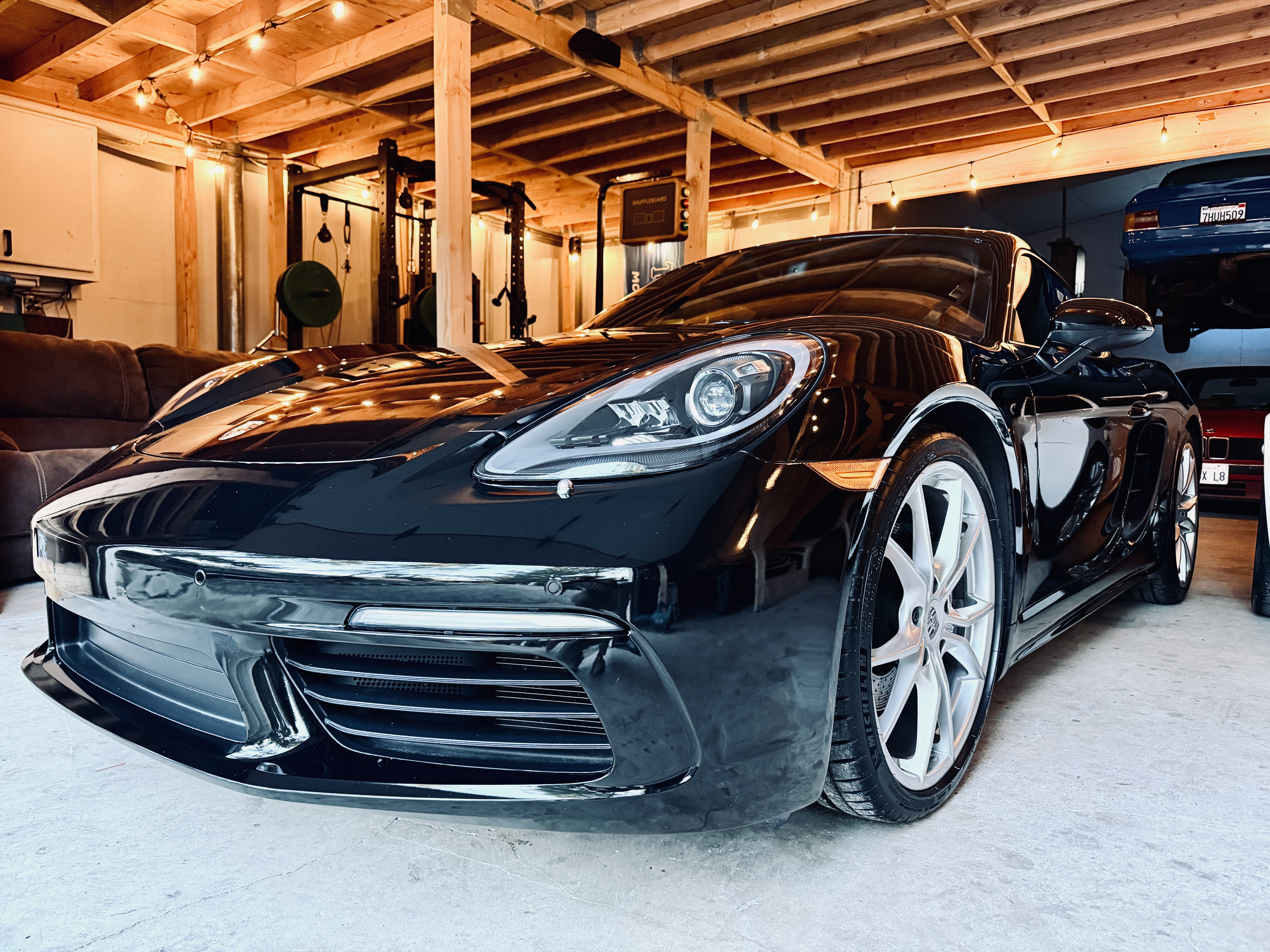 Used 2019 Porsche 718 Cayman RWD image 4