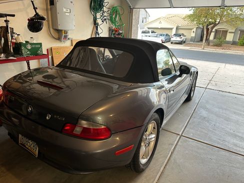 Used 2000 BMW Z3 2.5i image 2