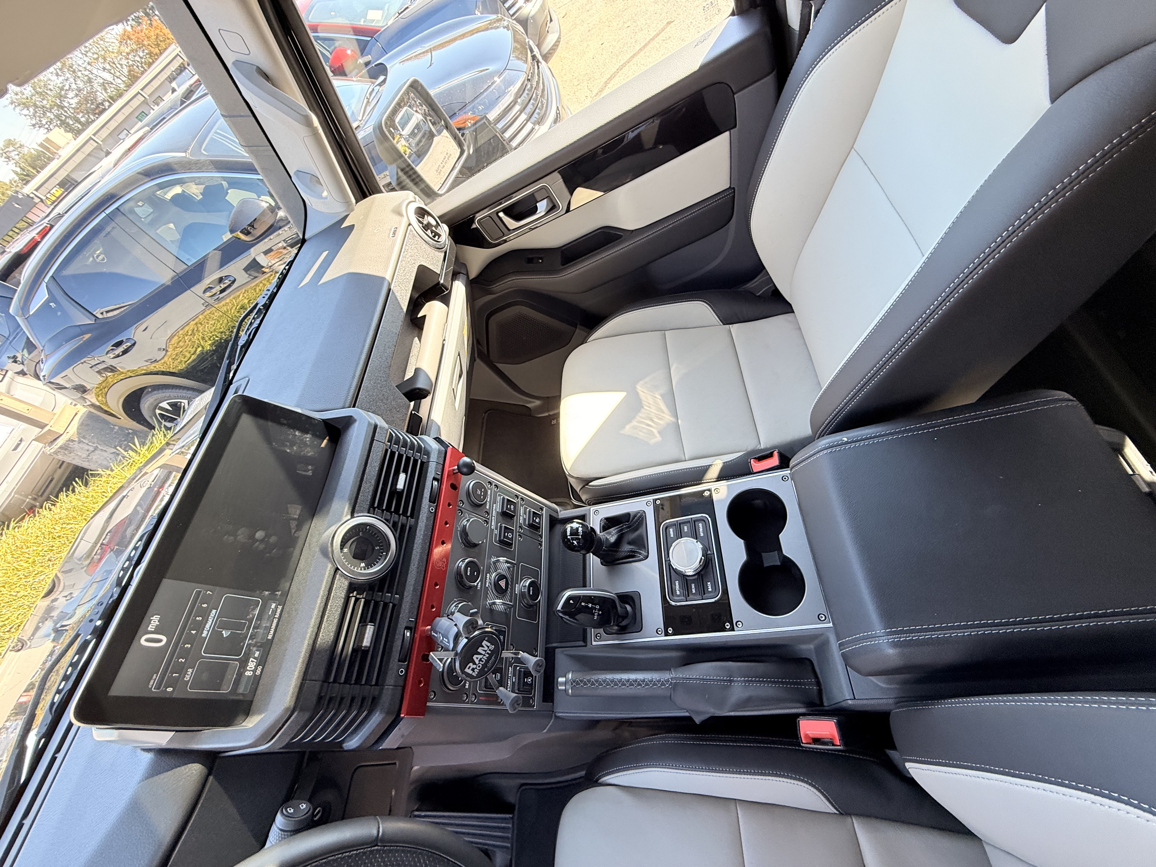 Used 2024 INEOS Grenadier Station Wagon AWD/4WD image 4