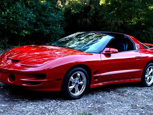 Used 1999 Pontiac Firebird Formula w/ Security Pkg RWD image 17