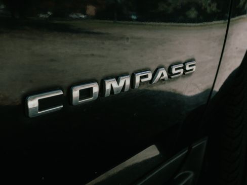 Used 2013 Jeep Compass Latitude image 9