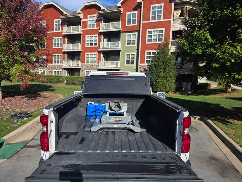 Used 2022 Chevrolet Silverado 2500 LT w/ Convenience Package image 16