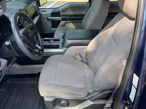 Used 2017 Ford F150 XLT w/ Trailer Tow Package RWD image 10