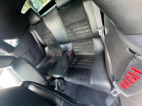 Used 2011 Ford Mustang GT Premium image 14