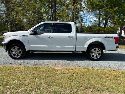 Used 2019 Ford F150 Lariat w/ Equipment Group 502A Luxury image 6