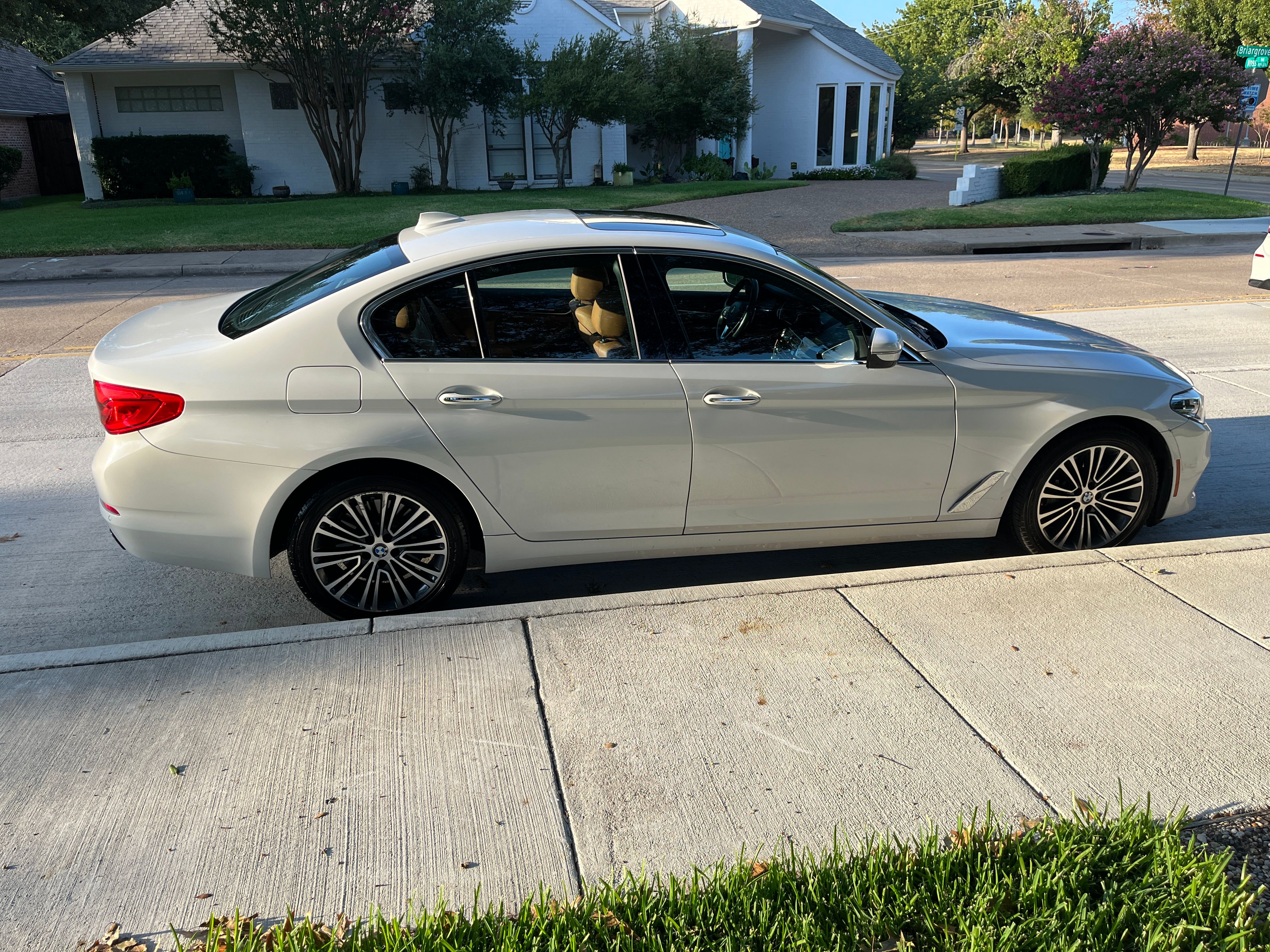 Used 2018 BMW 540i RWD image 6