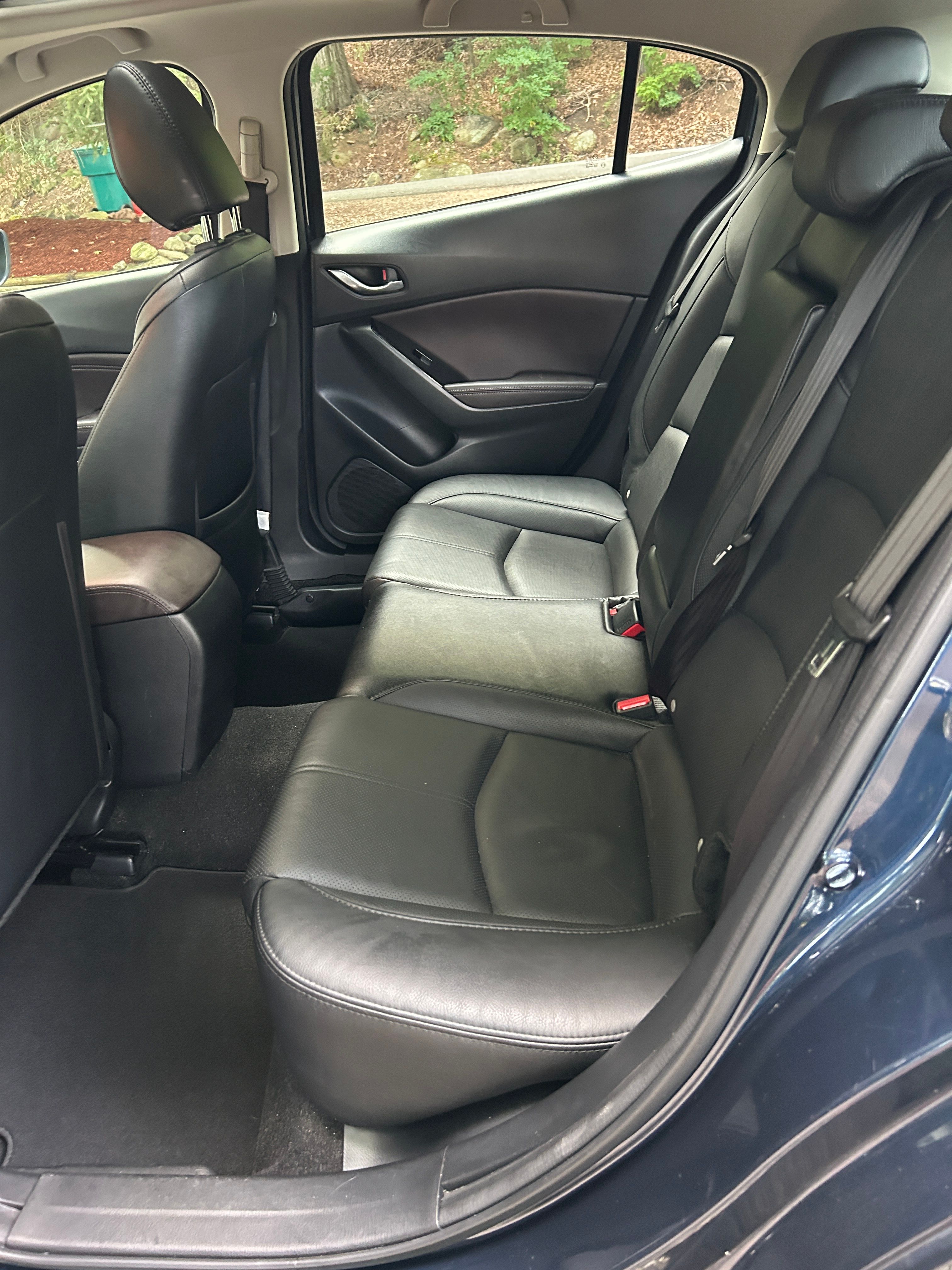 Used 2018 MAZDA MAZDA3 Grand Touring w/ Premium Equipment Package FWD image 18