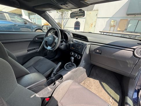 Used 2012 Scion tC FWD image 9