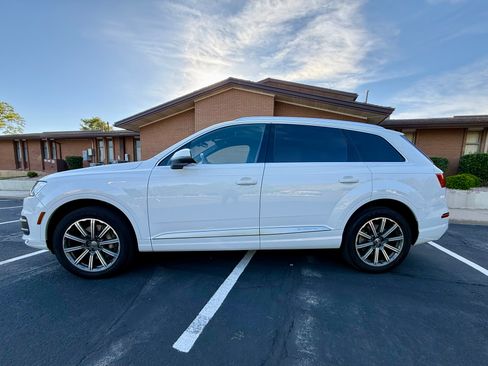 Used 2017 Audi Q7 3.0T Premium Plus AWD/4WD image 2