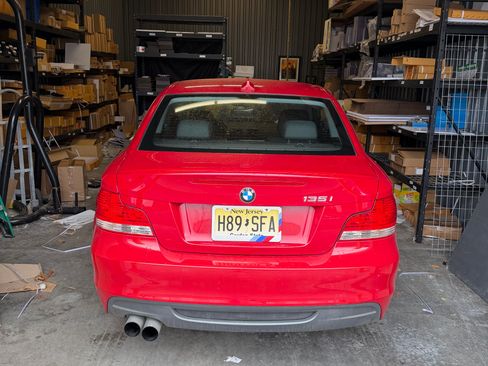 Used 2009 BMW 135i Coupe image 2