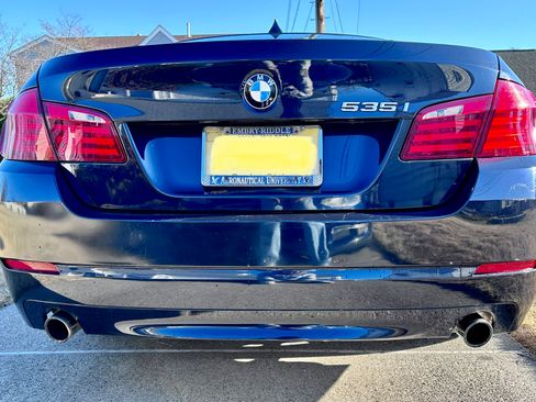 Used 2011 BMW 535i xDrive Sedan image 5