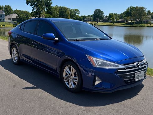 Used 2019 Hyundai Elantra SEL FWD image 1