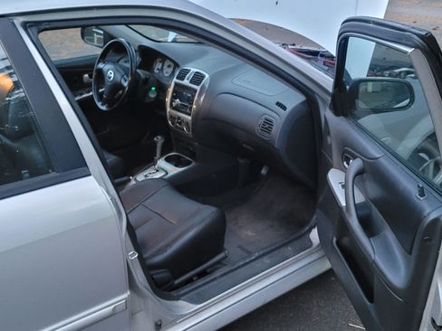 Used 2003 MAZDA Protege5 image 12