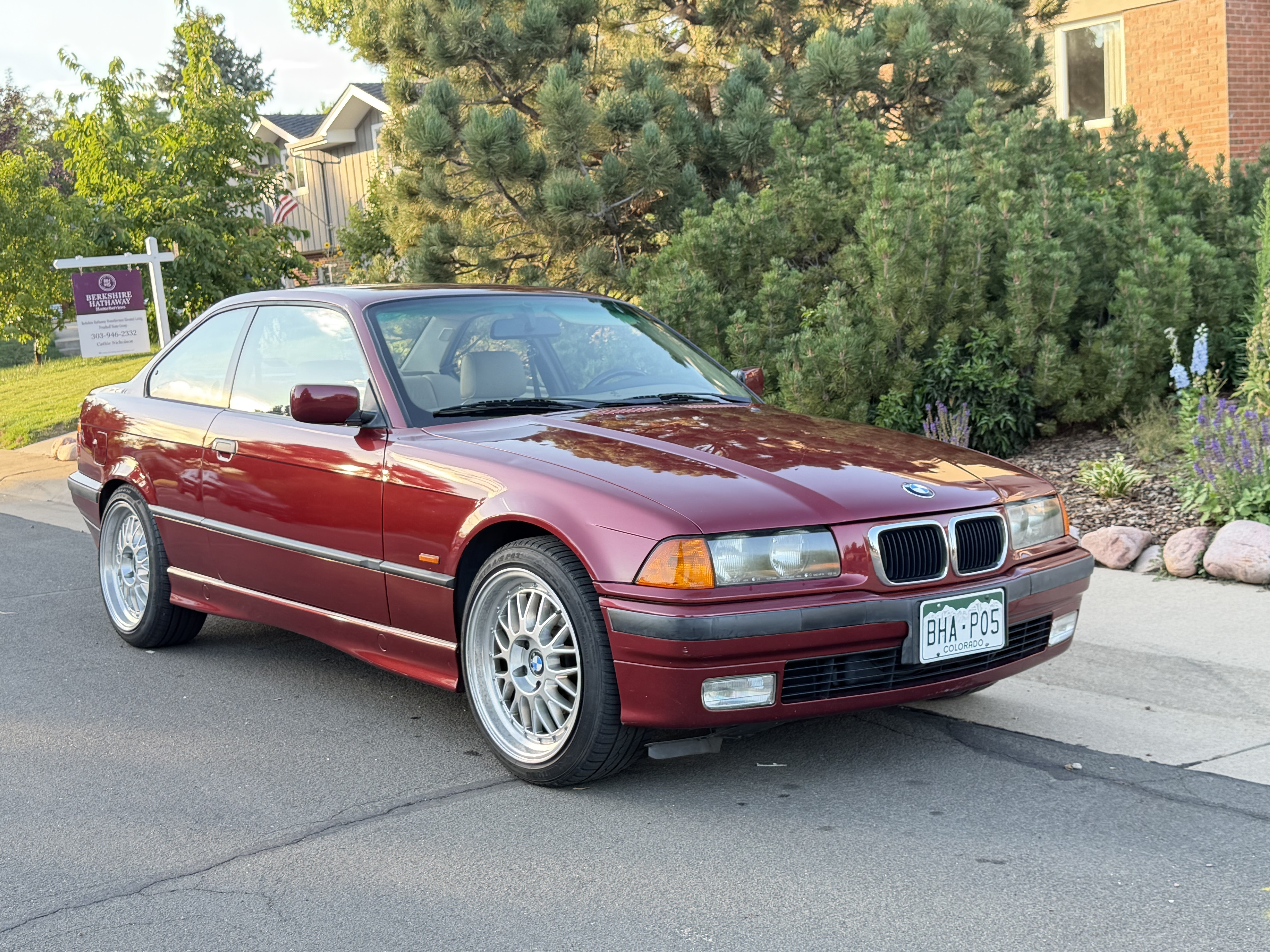 Used 1997 BMW 328iS Coupe RWD image 5