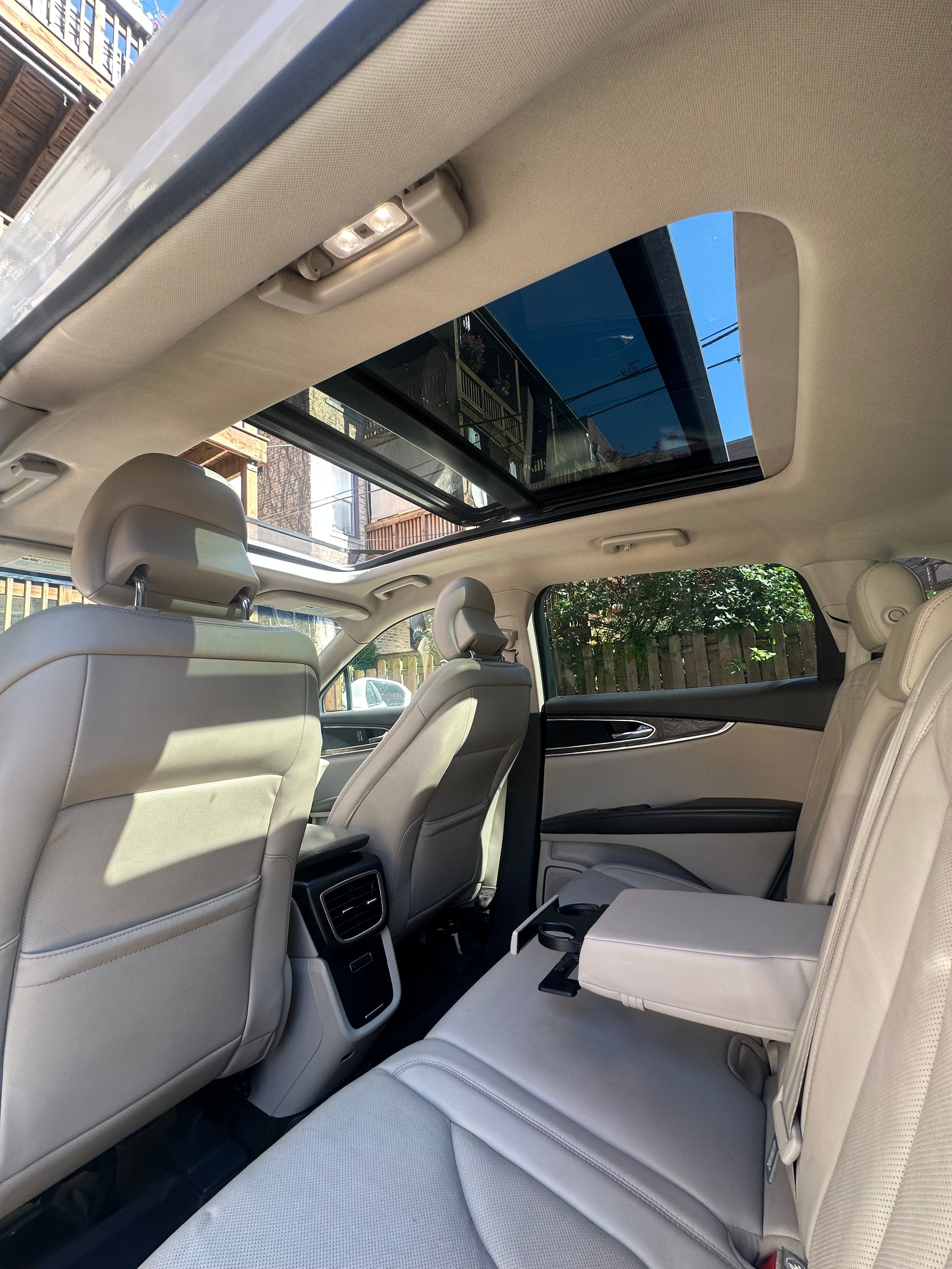 Used 2017 Lincoln MKX Reserve w/ Lincoln MKX Climate Package AWD/4WD image 1