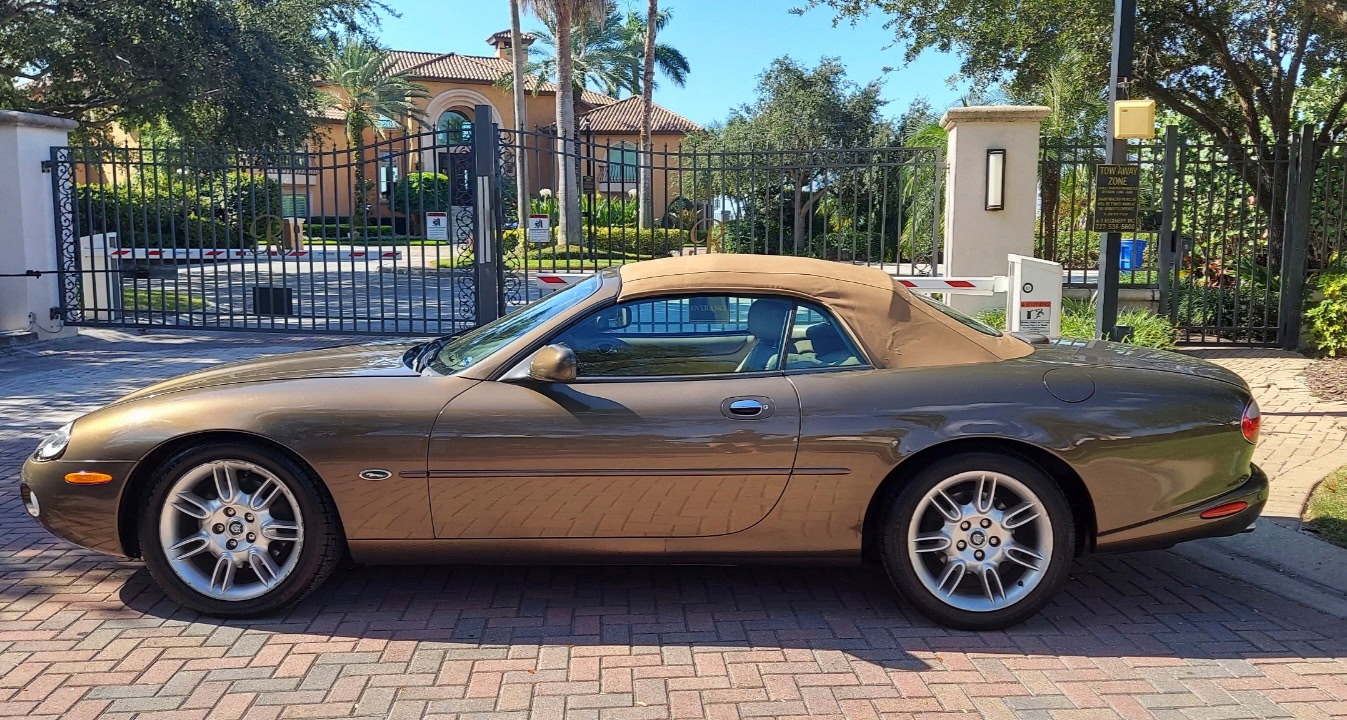 Used 2001 Jaguar XK8 Convertible RWD image 4