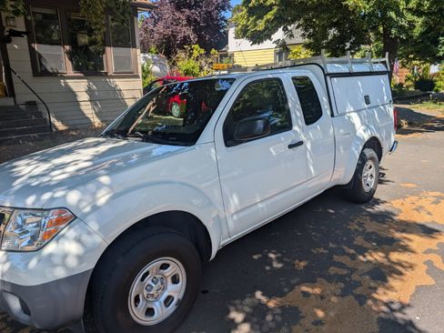Used 2014 Nissan Frontier S image 1