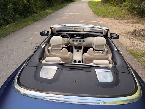 Used 2017 Mercedes-Benz S 550 Cabriolet image 22
