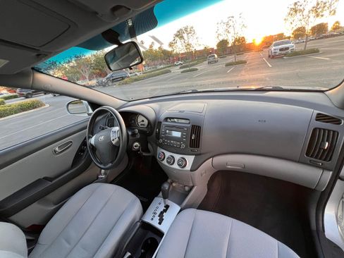 Used 2008 Hyundai Elantra GLS image 2