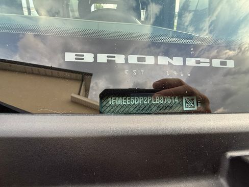 Used 2023 Ford Bronco Wildtrak AWD/4WD image 18
