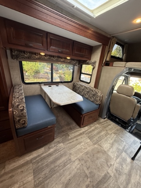 Used 2014 Mercedes-Benz Sprinter 3500 image 9