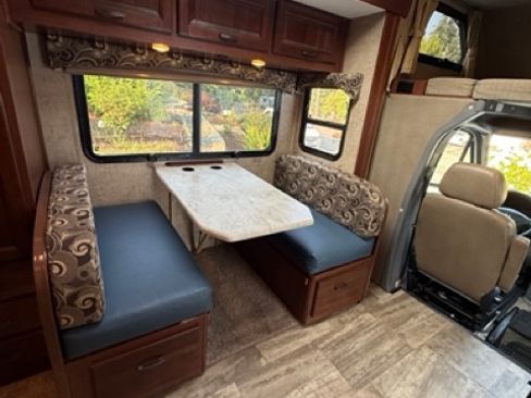 Used 2014 Mercedes-Benz Sprinter 3500 image 9