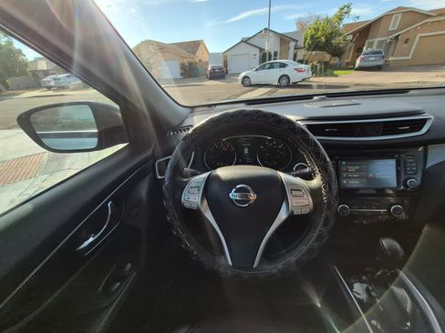 Used 2015 Nissan Rogue SL w/ SL Premium Package image 6