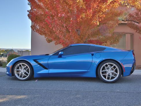 Used 2016 Chevrolet Corvette Stingray Coupe w/ 3LT Preferred Equipment Group image 18