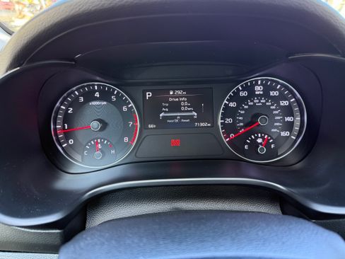 Used 2023 Kia Forte LXS w/ LXS Technology Package FWD image 6