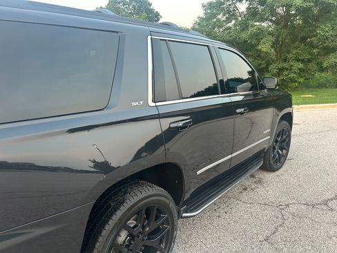 Used 2020 GMC Yukon SLT w/ Premium Edition AWD/4WD image 5