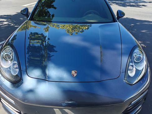 Used 2014 Porsche Panamera S image 2