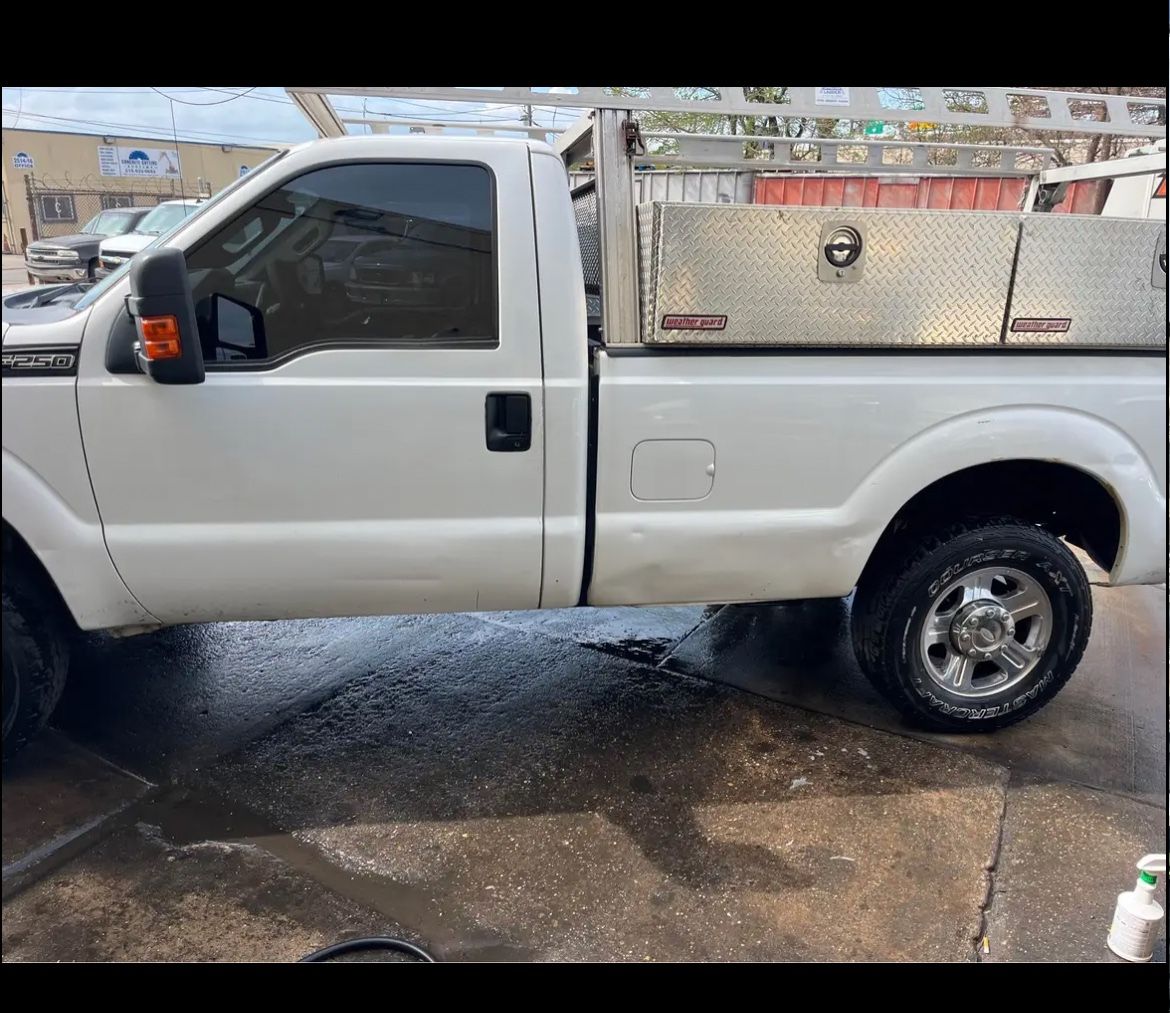 Used 2011 Ford F250 XL w/ PWR Equipment Group AWD/4WD image 5
