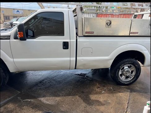 Used 2011 Ford F250 XL w/ PWR Equipment Group AWD/4WD image 5
