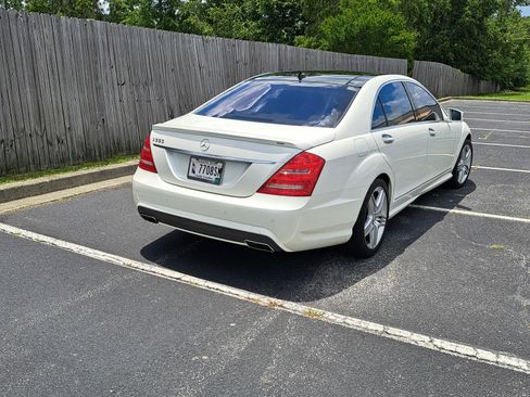 Used 2013 Mercedes-Benz S 550 4MATIC image 2
