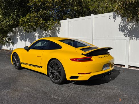 Used 2018 Porsche 911 Carrera T image 2