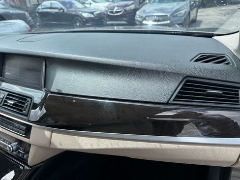 Used 2014 BMW 528i Sedan image 12