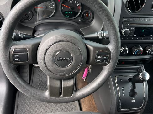 Used 2013 Jeep Patriot Sport w/ PWR Value Group AWD/4WD image 13