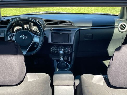 Used 2014 Scion tC image 15