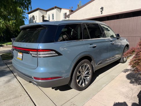 Used 2025 Lincoln Aviator Reserve image 5