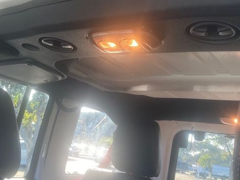 Used 2018 Jeep Wrangler Unlimited Rubicon image 19