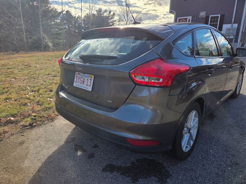 Used 2018 Ford Focus SE image 12