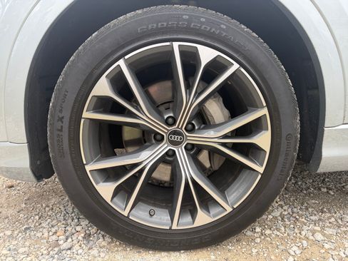 Used 2023 Audi Q8 Premium Plus w/ Premium Plus Package image 8