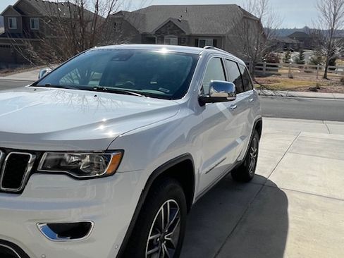 Used 2019 Jeep Grand Cherokee Limited image 8